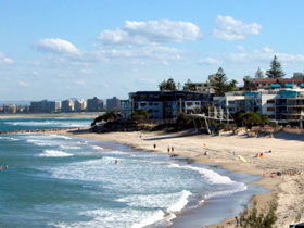 Beachside Court - Accommodation Burleigh 2