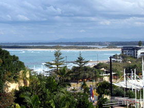 Beachside Court - Accommodation Burleigh 3