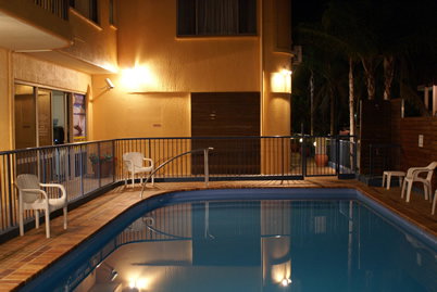 Delfinos Bay Resort - Accommodation Burleigh 1