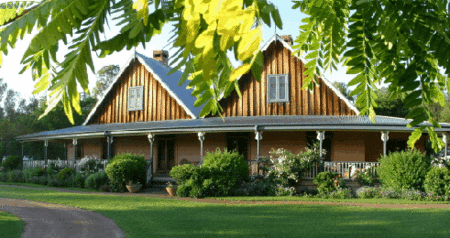 Carriages Country House - Accommodation Burleigh