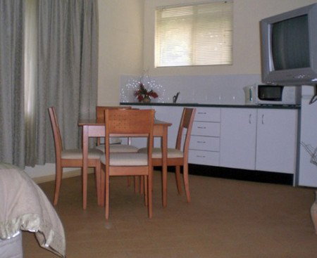 Neds Bed Horse O Tel - Accommodation Burleigh 3