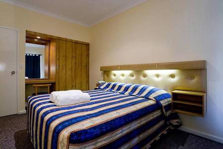 Archer Resort - Accommodation Burleigh 0