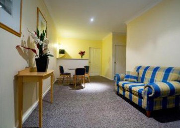 Archer Resort - Accommodation Burleigh 4