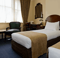 Hadleys Hotel - Accommodation Burleigh