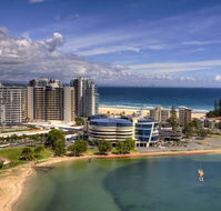 Outrigger Twin Towns Resort - Accommodation Burleigh
