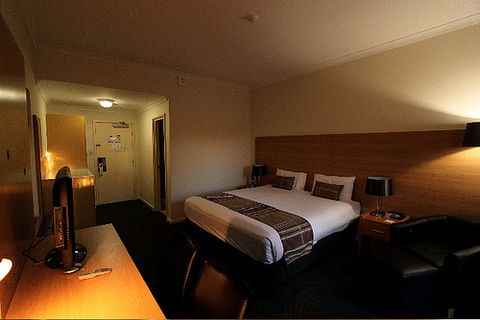 Country Comfort Inter City Perth Hotel & Apartments - Accommodation Burleigh 4
