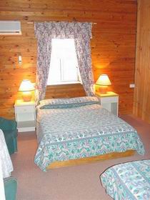 Blinman Hotel - Accommodation Burleigh 0