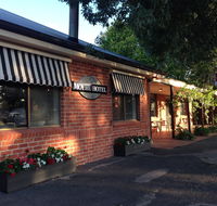 Moyhu Hotel - Accommodation Burleigh
