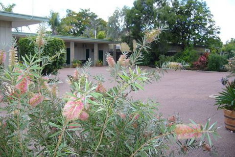Barcaldine Motel & Villas - Accommodation Burleigh 2