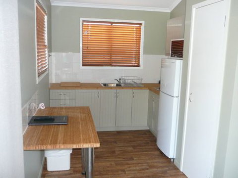 Barcaldine Motel & Villas - Accommodation Burleigh 5