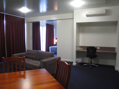 Country Roads Motor Inn Dysart - Accommodation Burleigh 3