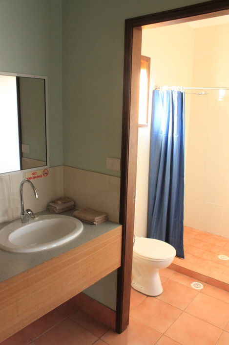 Catalina Motel Lake Macquarie - Accommodation Burleigh 2