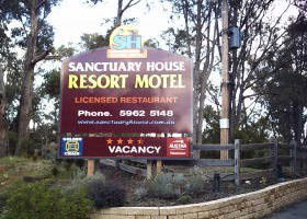 Sanctuary House Resort Motel - Healesville - Accommodation Burleigh 1