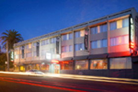 Paragon Sandor's On The Park - Accommodation Burleigh 0