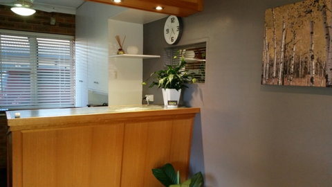 Cousins Motor Inn - Accommodation Burleigh 5