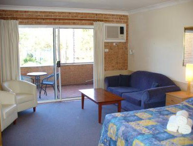 Huskisson Beach Motel - Accommodation Burleigh 3