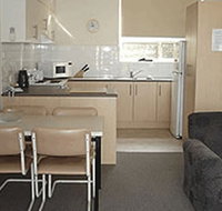 Glenelg Holiday Apartments-Corfu - Accommodation Burleigh