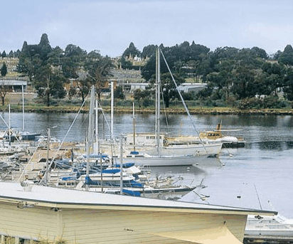 Leisure Inns Waterfront Lodge - Accommodation Burleigh