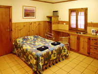 Brisbane Manor Hotel - Accommodation Burleigh 2