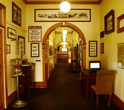 Brisbane Manor Hotel - Accommodation Burleigh 3