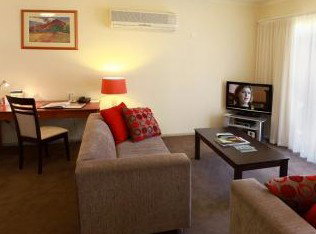 Quest Tamworth - Accommodation Burleigh 1