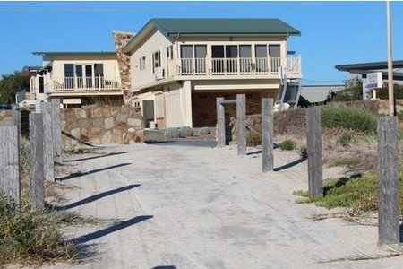 Seavista Holiday Units - Accommodation Burleigh 0
