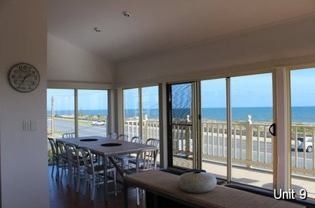 Seavista Holiday Units - Accommodation Burleigh 1