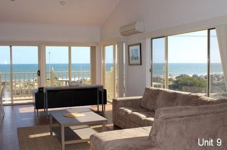 Seavista Holiday Units - Accommodation Burleigh 3