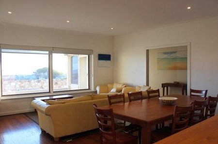 Seavista Holiday Units - Accommodation Burleigh 5