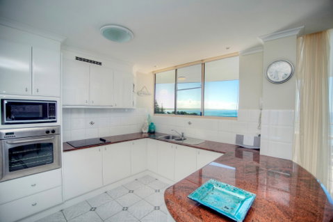 Beaches International - Accommodation Burleigh 3