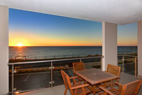 Bunbury Seaview Apartments - Accommodation Burleigh 2