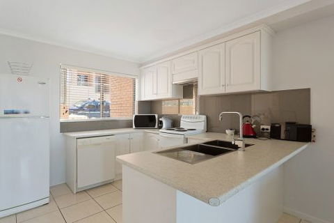 Panoramic Townhouses By Lisa - Accommodation Burleigh 8