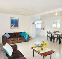 Lucinda Holiday Rentals  - Accommodation Burleigh