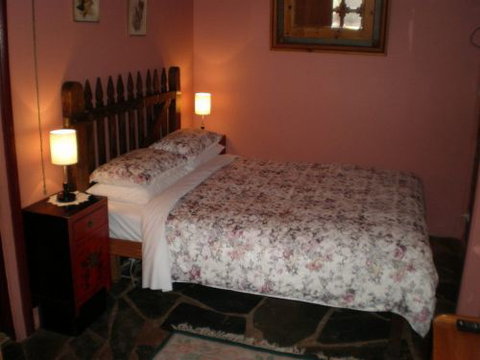 Eagle Foundry B & B - Accommodation Burleigh 1