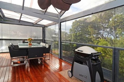 Barrakee Beach House - Accommodation Burleigh 7