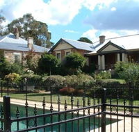 Chapel House - Accommodation Burleigh