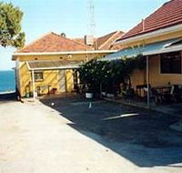 Bay View Holiday Flats - Accommodation Burleigh