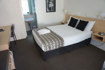 Econo Lodge Tamworth - Accommodation Burleigh 11