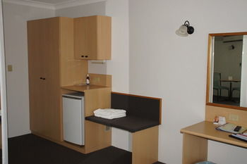Econo Lodge Tamworth - Accommodation Burleigh 48