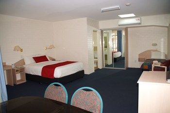 Econo Lodge Tamworth - Accommodation Burleigh 84