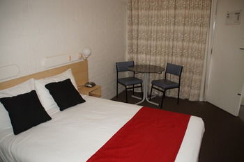 Econo Lodge Tamworth - Accommodation Burleigh 90