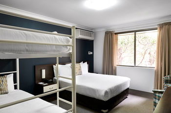 175 (formerly Wesley Lodge) - Accommodation Burleigh 6
