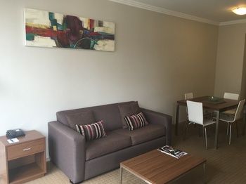 APX Darling Harbour - Accommodation Burleigh 10
