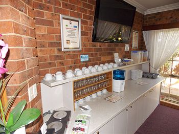 Bell Motel - Accommodation Burleigh 2