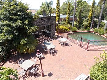 Bell Motel - Accommodation Burleigh 11