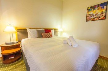 Bell Motel - Accommodation Burleigh 13