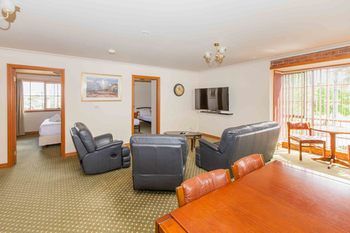 Bell Motel - Accommodation Burleigh 22