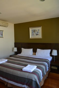 YTI Garden Hotel - Accommodation Burleigh 3