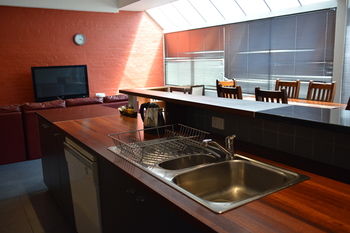 YTI Garden Hotel - Accommodation Burleigh 26
