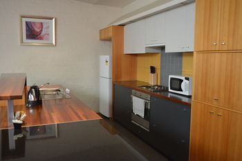 YTI Garden Hotel - Accommodation Burleigh 27
